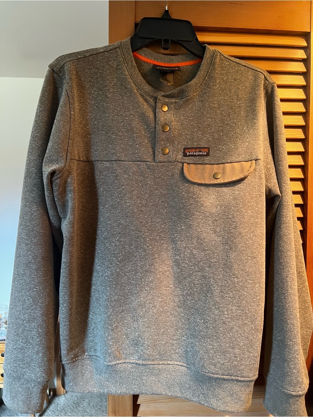 Patagonia Men's Gray Henley Pullover with Chest Pocket